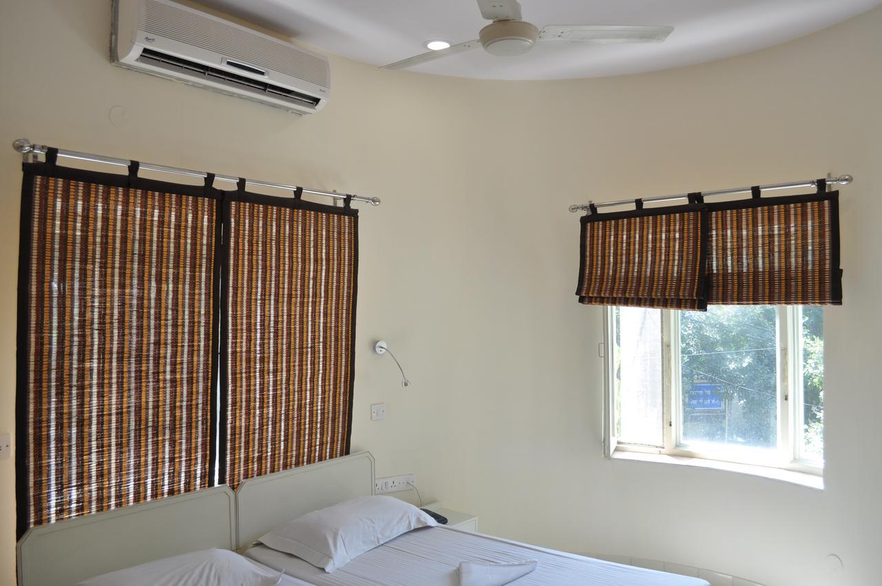 Hotel Kabli New Delhi Buitenkant foto